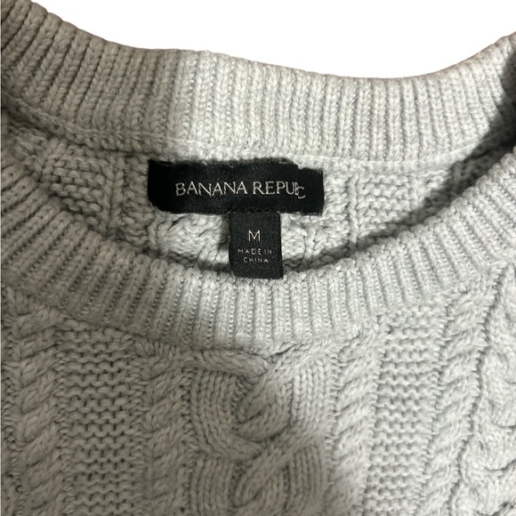 Banana Republic Cable Knit Sweater Womens Medium Gray Cotton Button Shoulder - Picture 5 of 8